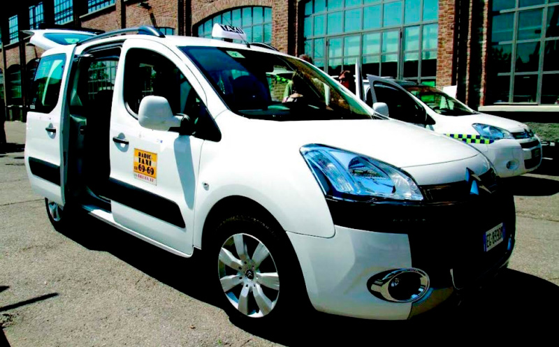 Cavagna Group S.p.A. | In Milan new environmentally-friendly taxis for everybody