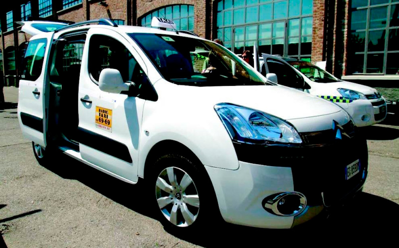 Cavagna Group S.p.A. | In Milan new environmentally-friendly taxis for everybody Cavagna Group S.p.A. | In Milan new environmentally-friendly taxis for everybody
